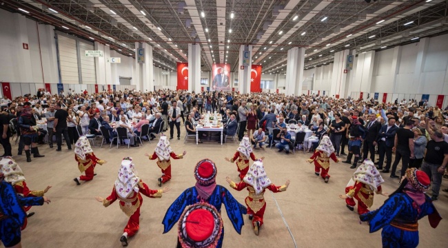 Kılıçdaroğlu İzmir’de Balkan ve Rumeli Göçmenleriyle Buluştu
