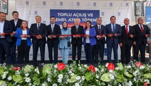 Kılıçdaroğlu, Kuşadası'nda Toplu Açılış ve Temel Atma Törenine Katıldı