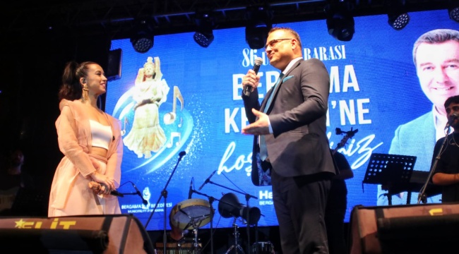 Sanatçı Tuğba Yurt Binlerce Seveni İle Buluştu