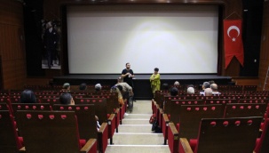 Uluç Bayraktar’dan Sıra Dışı Bir Film