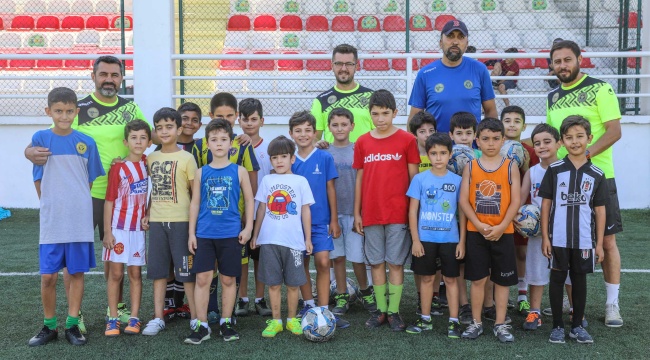 Buca Belediyesi’nden Futbol Kursu
