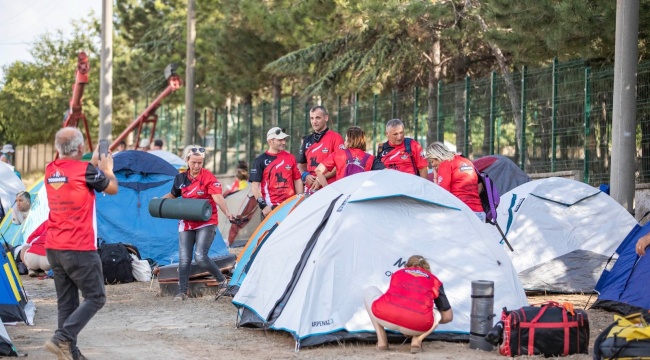 Afyon Yeşilçiftlik’te çadırlar kuruldu