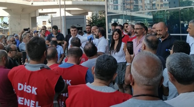 Bayraklı'da işçiler Başkan Sandal ile masaya oturmak istiyor