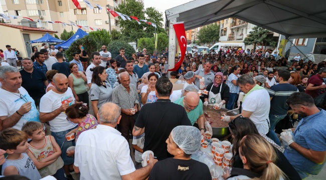 Buca’da Aşure Kazanları Deyişlerle Kaynatıldı