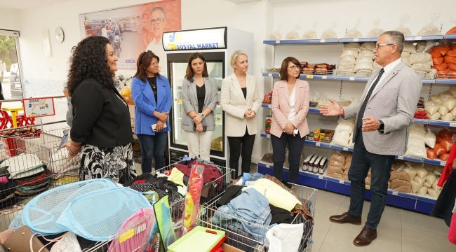 Gaziemir’in “İyilik Kapısı” Sosyal Market 2 Yaşında