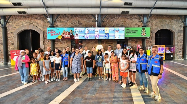 İzmir Büyükşehir Belediyesi Şehit ve Gazi Çocuklarını Sinemayla Buluşturdu
