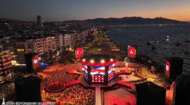 Başkan Soyer: “Cumhuriyeti yine barış ve demokrasiyle taçlandırmak bize düşüyor”