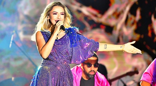 İEF’de ilk gün sahne Hadise'nin