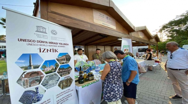 İzmir Fuarı’nda İznik rüzgarı esti