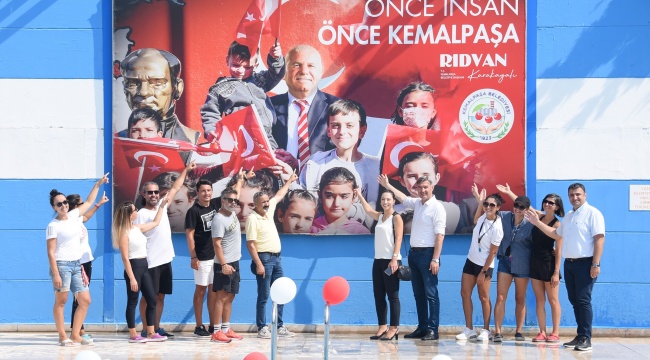 Kemalpaşa'da Yüzlerce Çocuk Yüzme Öğrendi