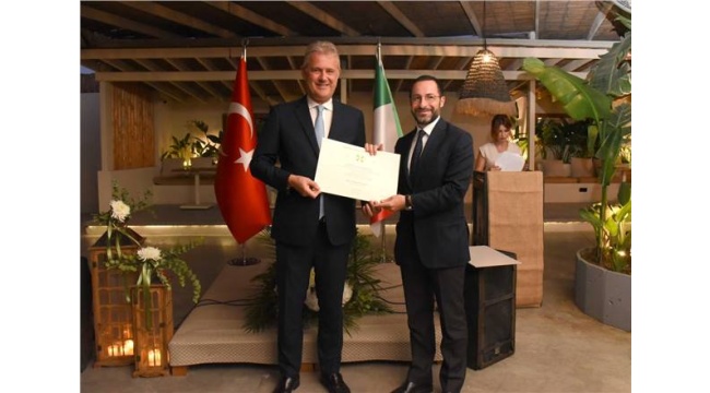 Özgener’e İtalya Devlet Nişanı verildi