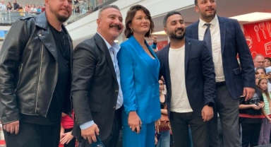 'KİM BU AİLE?'NİN İZMİR ÇIKARTMASI