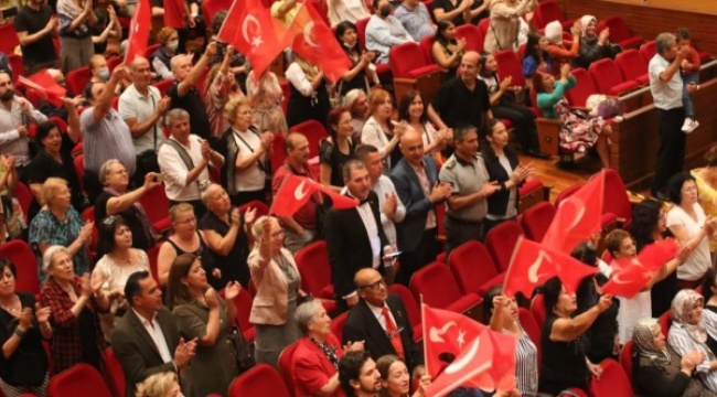 İtfaiye Haftası’nda İzmirli itfaiyeciler sahne aldı
