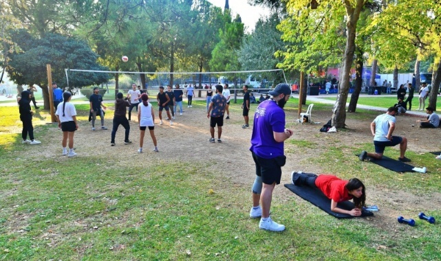 İzmir Büyükşehir Belediyesi gençleri Buca'da buluşturdu