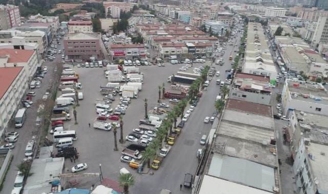 İzmir'de 40 Yıllık Çarşının Taşınması Gündemde