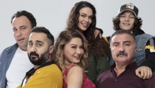 SEZONUN İLK BÜYÜK YERLİ YAPIMI 'KİM BU AİLE? İZMİR AGORA AVM'DE SEYİRCİ İLE BULUŞUYOR