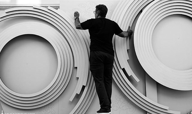 Ahmet Güneştekin&#039;in “Gâvur Mahallesi” sergisi yarın açılıyor