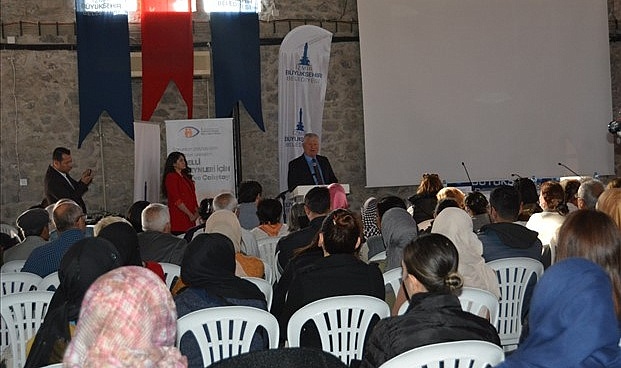 Engelli ebeveynleri için panel ve çalıştay yapıldı