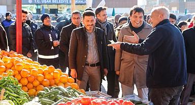 Başkan Çapkın'dan Çarşamba Pazarı Esnafına Ziyaret