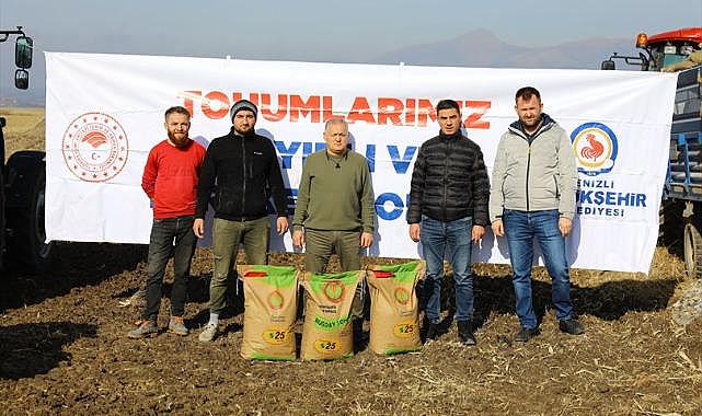 Büyükşehir’in dağıttığı tohumlar toprakla buluştu