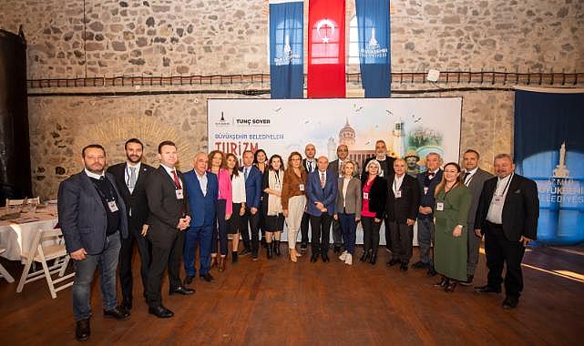 Büyükşehirlerin turizm birimleri İzmir'de buluştu
