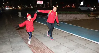İzmir en uzun gecede koştu