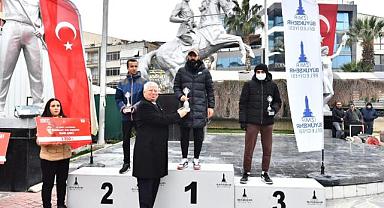 Menemen’de devrim şehitlerine saygı günü