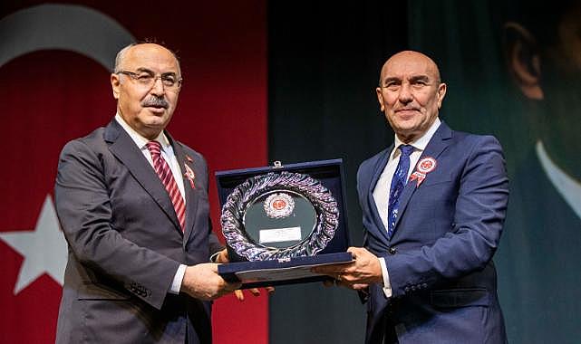 TÜRFAD'dan Başkan Soyer'e onur ödülü