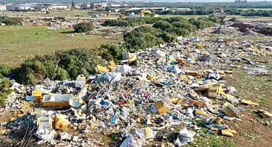 Didim'de moloz temizleme çalışması yapıldı