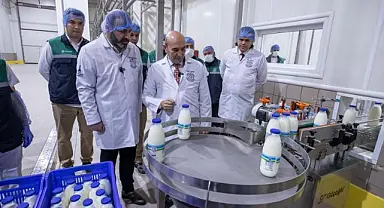 Düğmeye Başkan Tunç Soyer bastı: Bayındır Süt İşleme Fabrikası’nda test üretimi başladı
