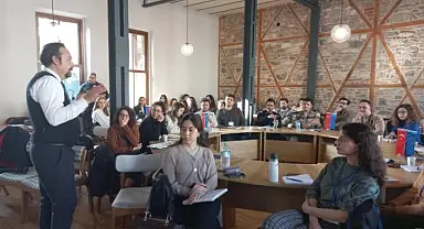 Genç elçiler İzmir'in geleceği için proje üretiyor