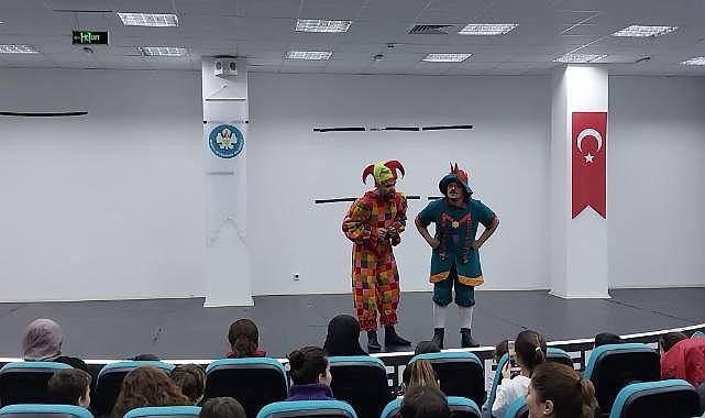 Turgutlulu Çocuklara 'Hacivat ve Karagöz' Sürprizi