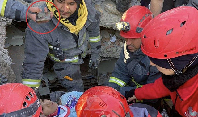 Ayfer enkazdan 100 saat sonra 'Gül Beyaz Gül' şarkısıyla çıktı
