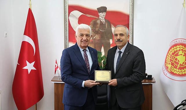Başkan Gürün Emekli Olan İtfaiye Dairesi Başkanı Sezai Koyuncu’yu Ziyaret Etti