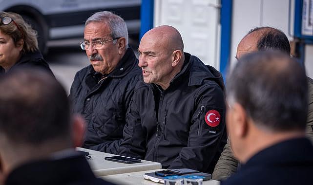 Başkan Soyer, Osmaniye'de basın toplantısı düzenledi "200 haneli konteyner kent kuruyoruz"