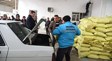 Manisa Büyükşehir Belediyesi, Gübre Dağıtımlarını Sürdürüyor
