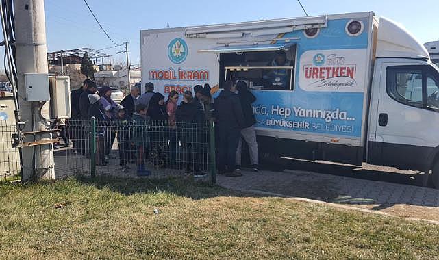 Deprem Bölgesinde 3 Öğün Yemek Desteği