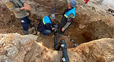 Deprem Bölgesinde Sağlıklı İçme Suyu İçin Vana Değişim İşlemleri de Yapıldı