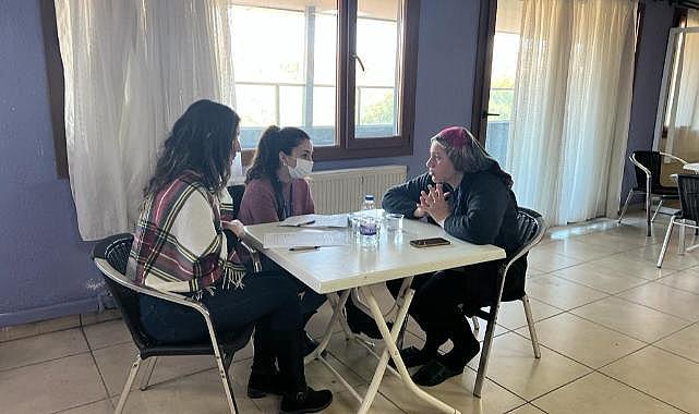 Depremzedeler İzmir Büyükşehir Belediyesi'nin sosyal tesislerine yerleştirildi