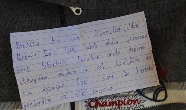 İzmirliler afetzedeler için yardıma koştu; Mehmet Emir'in notu duygulandırdı