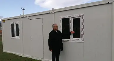 Karaburun Mordoğan Gençleri Spor Sahasının Mülteci Kampı Olmasını İstemiyor