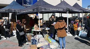Kuşadası  Belediyesi Ekipleri Kente Gelen 5200 Depremzede için Seferber Oldu