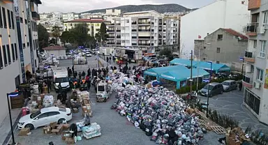 Kuşadası Depremzedeler İçin Seferber Oldu