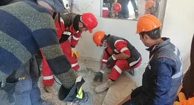 MABKE Ekibi Baba ve 3 Kızını Sağ Kurtardı