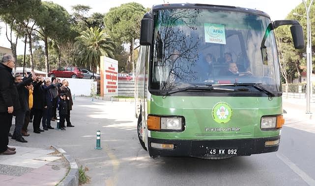 Sağlık personelleri deprem bölgesine uğurlandı