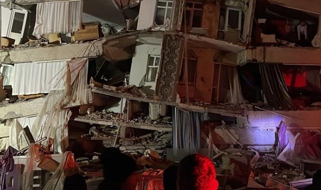 Tarihi Gaziantep Kalesi 7,4'lük depremde yıkıldı