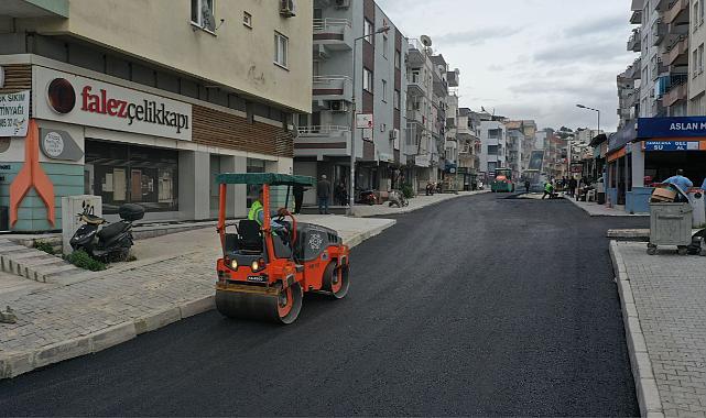 Aydın Büyükşehir Belediyesi Kuşadası'nın yollarını yeniliyor