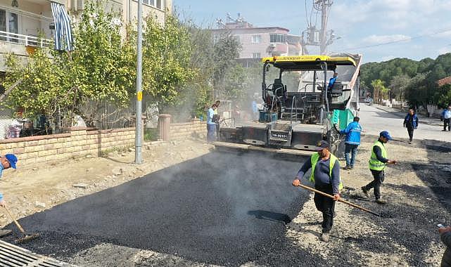 Aydın Büyükşehir Belediyesi Kuyucak'ta yol yapım çalışmaları sürdürüyor