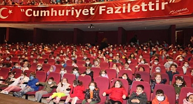 Aydın Büyükşehir Belediyesi Şehir Tiyatro ''Dünya Tiyatro Haftası'na özel program hazırladı