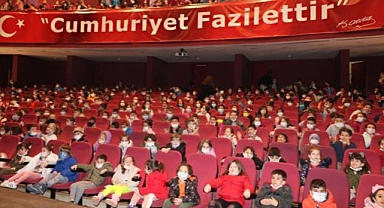 Aydın Büyükşehir Belediyesi Şehir Tiyatro ''Dünya Tiyatro Haftası'na özel program hazırladı